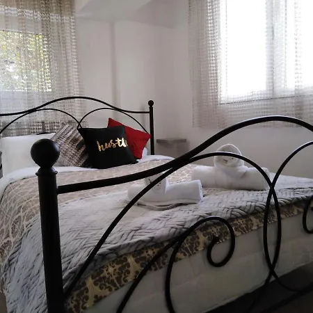 Katsikantaris Homes *