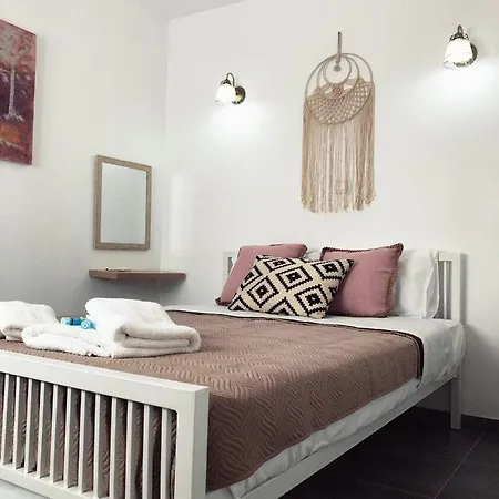 Katsikantaris Homes アパート *